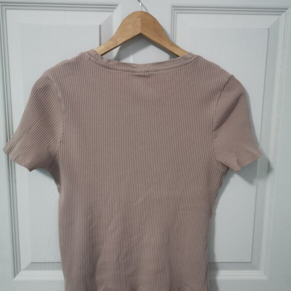 Taupe Ribbed T-shirt - Picture 3 of 5